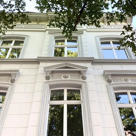 Zehuus - Historischer Charme * Köln